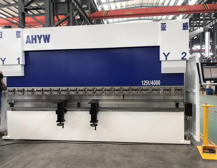 Ahyawei AHYW 4M CNC hibridni pressbrakes 4 osovine