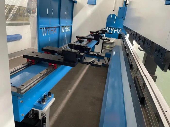 AHYW Yawei 125T3M CNC Press Brake DELEM DA53T